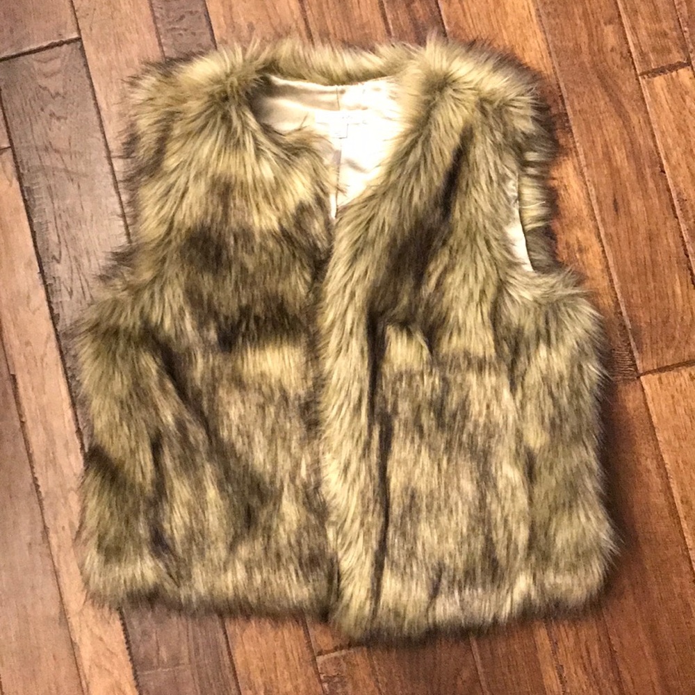 Fur vest